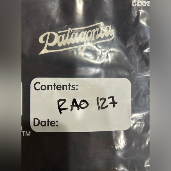 Patagonia Men's Medium Glider Long Sleeve T-Shirt Ink Black NWT Crewneck Cotton - Picture 10 of 10